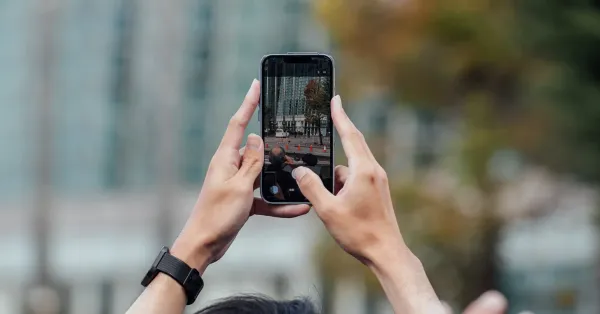 HuoYing: A Visual News Agency Building “Digital Negatives” with Blockchain